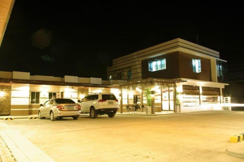 The Red Palm Suites And Restaurant Butuan City Luaran gambar